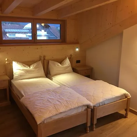 Lägenhet Cesa Soreie By Ama Val Di Fassa Canazei