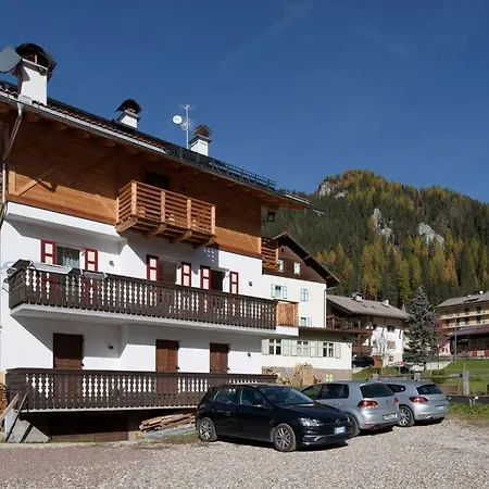Cesa Soreie By Ama Val Di Fassa