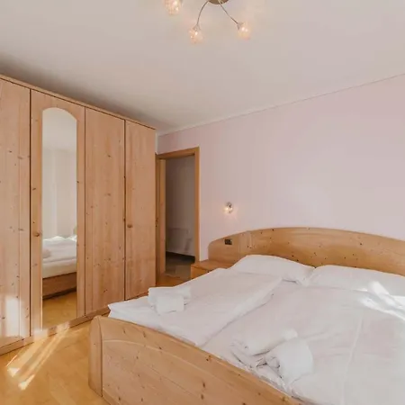 Cesa Soreie By Ama Val Di Fassa