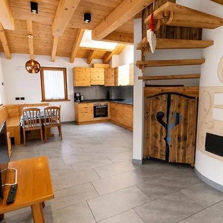 Lägenhet Cesa Soreie By Ama Val Di Fassa