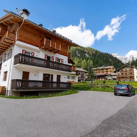 Cesa Soreie By Ama Val Di Fassa