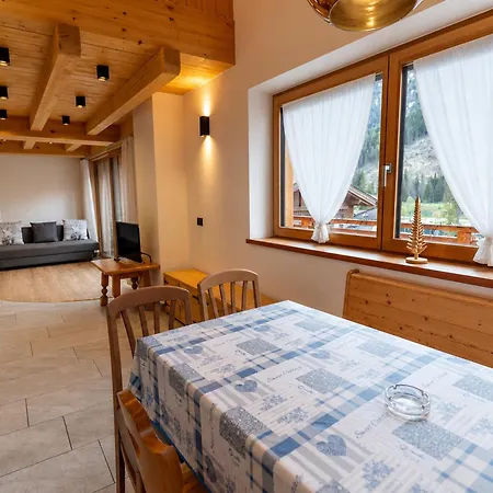 Lägenhet Cesa Soreie By Ama Val Di Fassa *